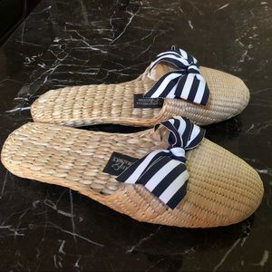 NWOT Woven slippers 🎀